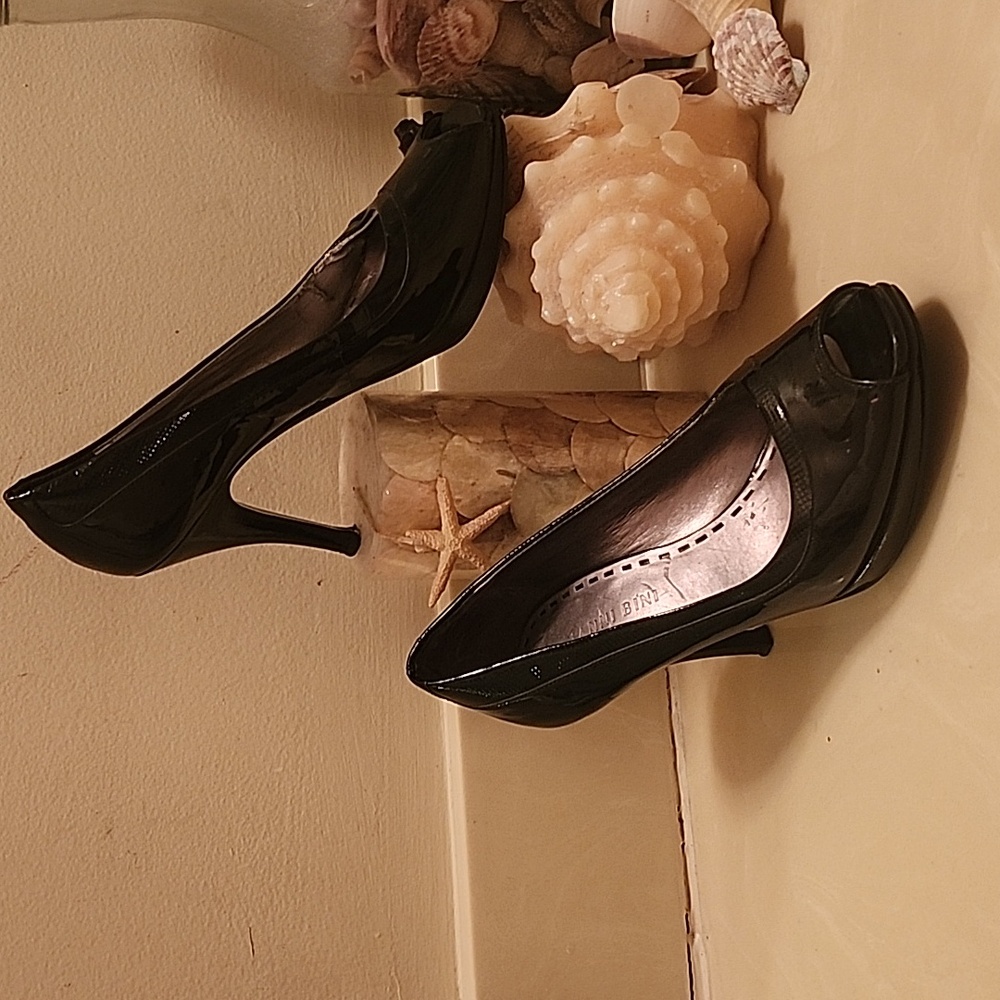 Black Gianni Bini patent-leather peep-toe heels (3 - 3.5 inches)